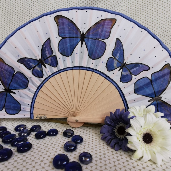 Abanico blanco y mariposas azules, abanico pintado y decoupage, abanico de madera plegable personalizable, abanico eventos, accesorio mujer