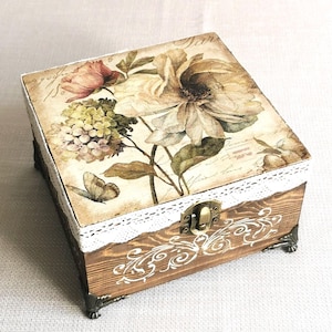 Custom decorated wooden tea box with removable compartments, gift for tea lovers, vintage style tea box, tea bag organizer