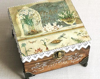 Personalized wooden tea box, removable slots, tea lover gift, vintage style box, tea bag organizer, trinked storage, keepsake box