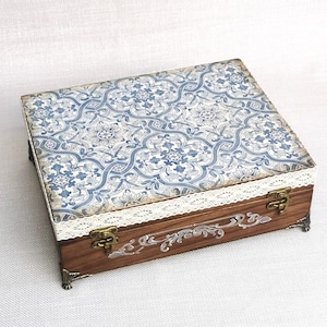 Custom decorated wooden tea box, storage box with 12 compartments, large tea bag organizer, vintage style tea box, elegant & practical gift