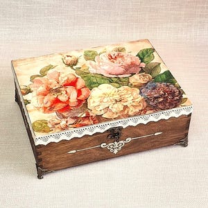 Elegante grote houten sieradendoos, grote organizer met vakken, ruime sieradendoos in vintagestijl, personaliseerbare geschenkdoos, rozenprint