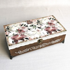 Personalized decorated wooden tea box with 8 compartments for his and hers gift, vintage style tea box tea bag organizer with floral print