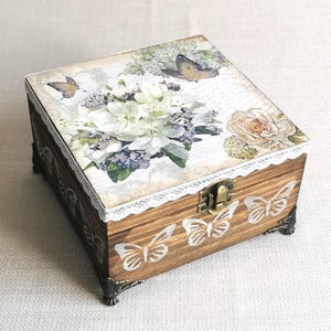 Customizable decorated wooden tea box with removable compartments, gift for tea & coffee lovers, vintage style tea box, tea bag organizer
