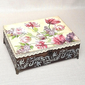 Grande scatola portagioielli vintage in legno personalizzata, scatola organizer con serratura e coperchio incernierato, regalo per lei, regalo per la festa della mamma, scatola portaoggetti e ricordo