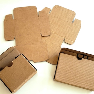 Cajas de correo de 4 pulgadas x 6 pulgadas cortadas en su cortadora láser