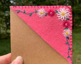 Hand Embroidered Felt Corner Page Bookmark- Happy Daisies