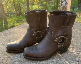 Frye Harness 8R Vintage Damen Stiefel! Größe 8, Rauch
