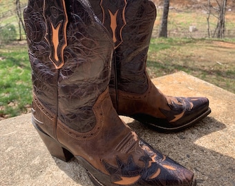 Dahlia Vintage Western Boots By Ariat Size 8