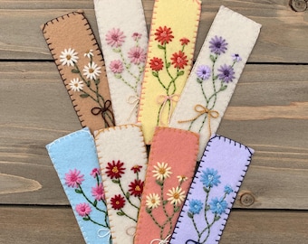 Hand Embroidered Felt Mini Bookmark - Daisy Bouquet- Available In 8 Colors!