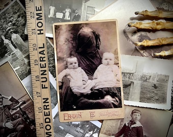 Carte de visite victorienne avec photo MÈRE CACHÉE