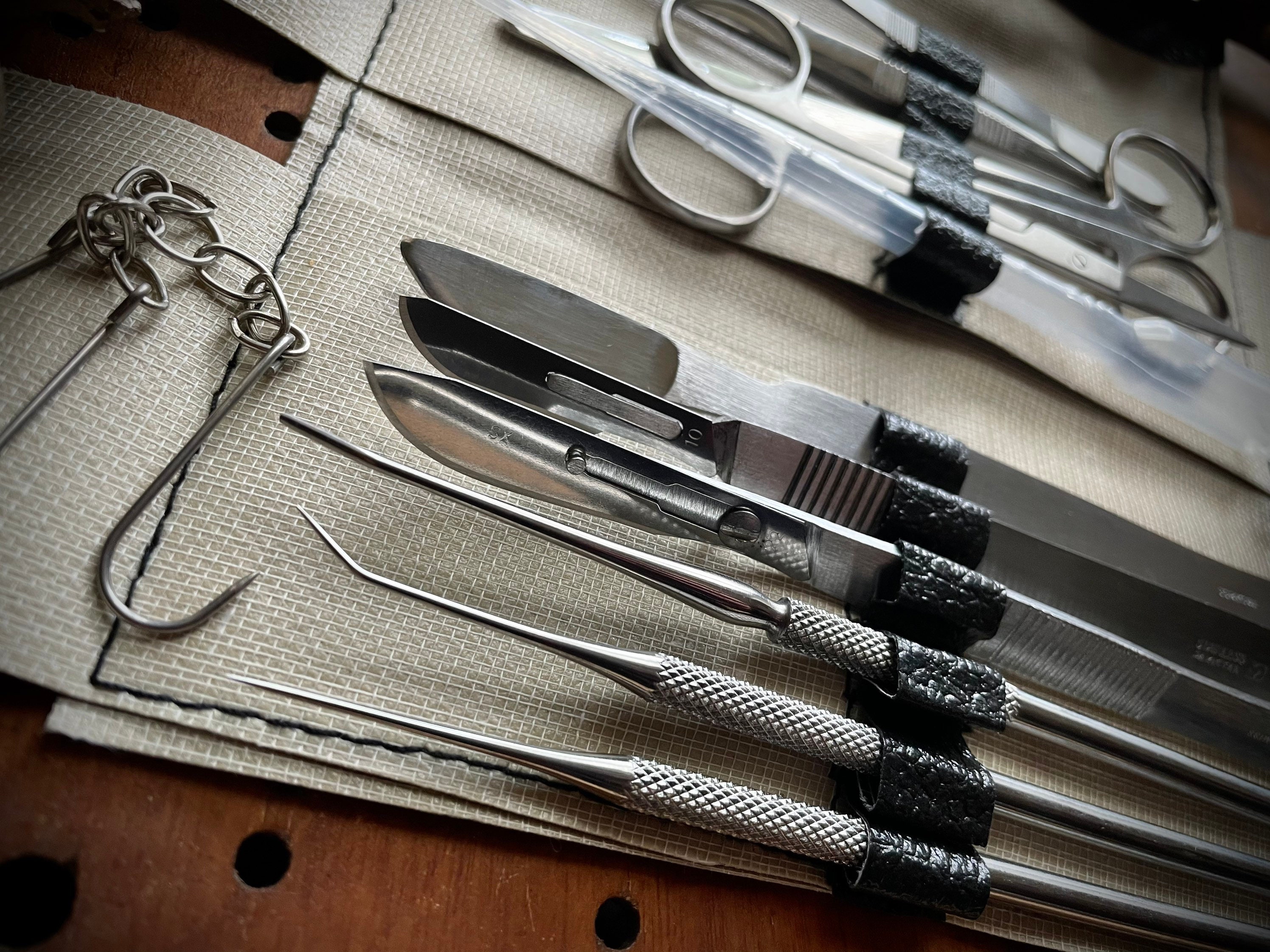 置物　ペスト医師　インテリア MattsCurioCabinet - Etsy 日本