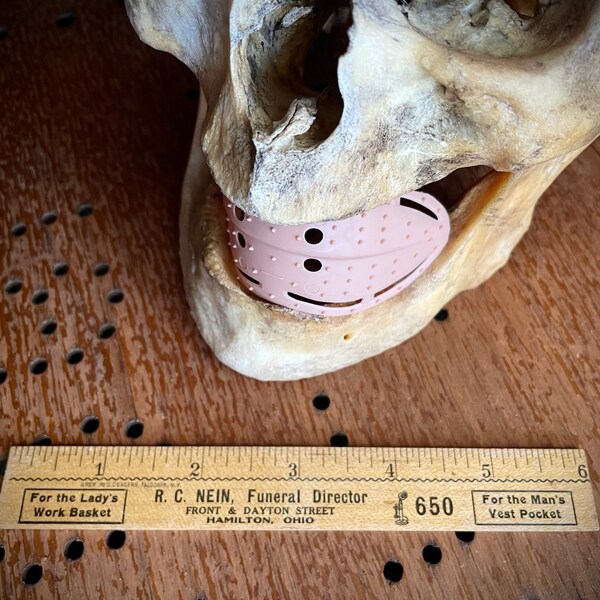 Embalming Mouth Formers