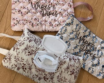 Diaper & wipe bag, baby shower gift. Wipe holder