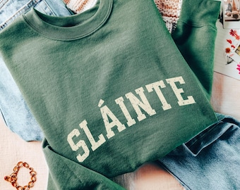Slainte Irish Sweatshirt, Shamrock St pattys day Sweater Saint Patrick day gift, Lucky Clover Irish Pride, festive Sláinte Ireland shirt
