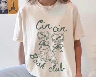 Book Girl Summer Shirt, Funny Cocktail T Shirt, Book Lover Summer Tee, Reading Beach Shirt, Literary Aesthetic Tee, Cute Bookish Gift