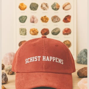 Schiefer Happens Geologen Vintage Hut Lustige Geologie Liebhaber Geschenk Rockhound Trucker Cap Mineralsammler gestickte Hut Natur Rock Fan Cap