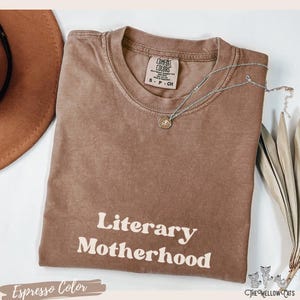 Bookish mama reading shirt book mom Comfort Colors tee booktrovert t-shirt bookish apparel book lover gifts for women mothers day wife gift