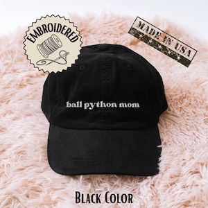 Cappello da mamma in pitone palla, berretto in velluto a coste ricamato, regalo per amanti dei serpenti, citazione sulla mamma dei rettili, cappello da mamma per animali esotici