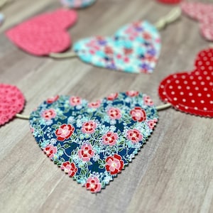 Heart Garland | Fabric Garland | Valentines Decor | Fabric Heart Garland | Valentine Garland | Heart Bunting | Valentines Day | Heart Banner