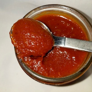Tangy bold keto BBQ sauce, 1g net carb per 2Tbl, sugar free, low carb, diabetic friendly, tangy-sweet taste