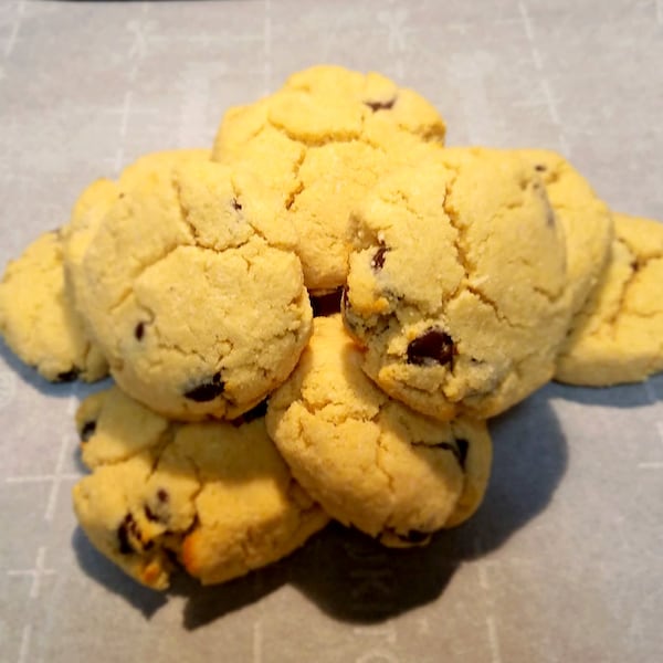 Keto chocolate chip cookies, 2.7g net carb, sugar free, low carb, gluten free, diabetic friendly