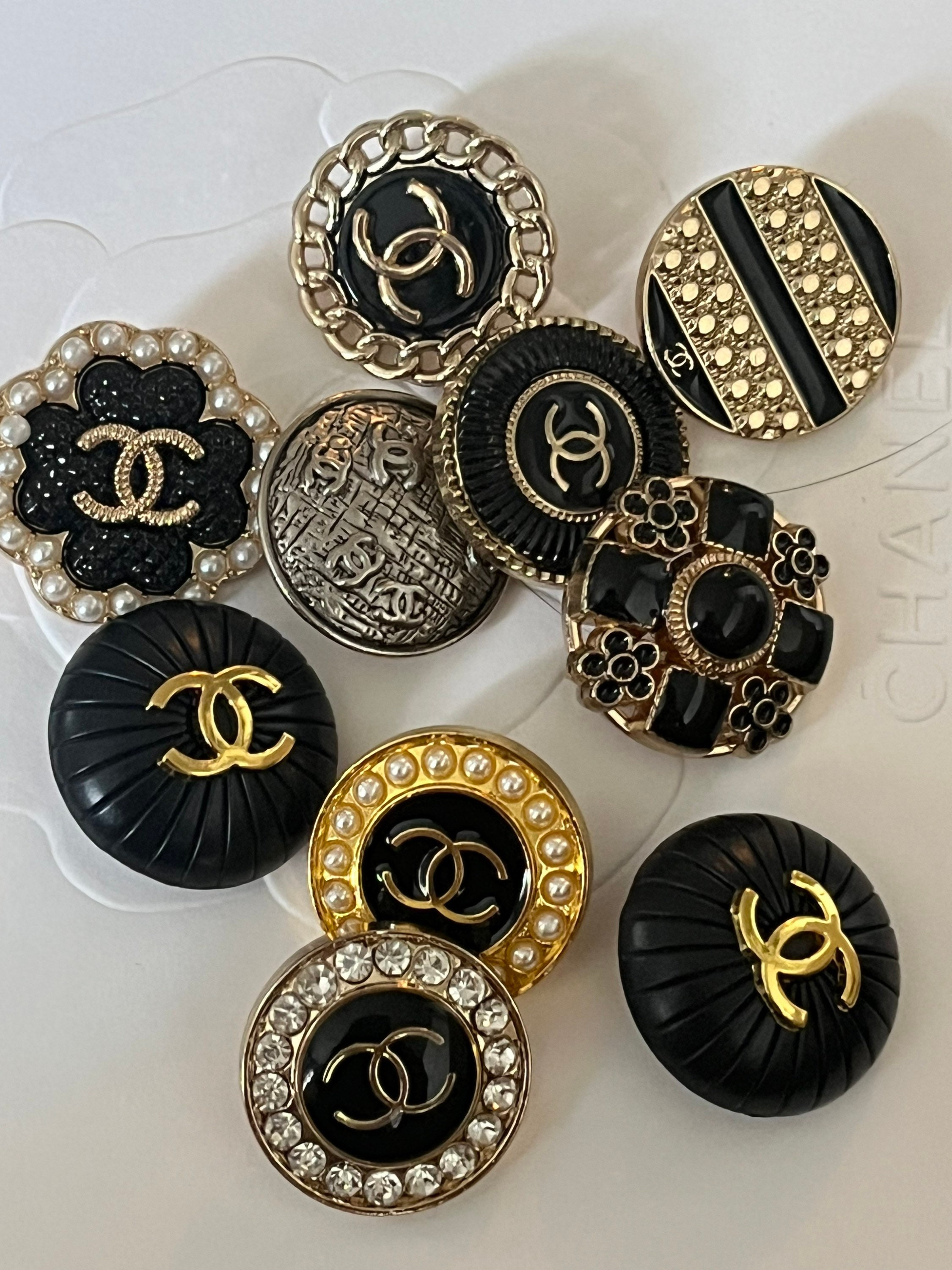10 Vintage Black Gold Tone High Style Fashion Buttons