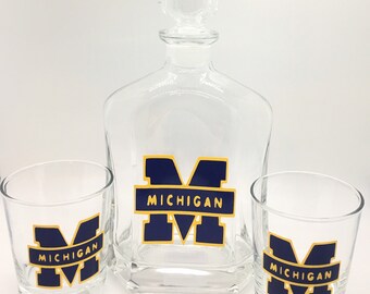 Birthday Gift University of Michigan Wolverine colors,U of M gift for sports fan Pocket Dump Bowl Handmade unique gift Key Basket