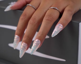 Opalite | Presse acrylique sur les ongles