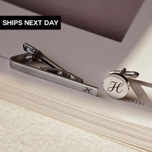 Juego personalizado de gemelos y pinza de corbata modernos, regalo personalizado para hombres, gemelos para novios, padres de la novia, regalos únicos grabados para el Día del Padre