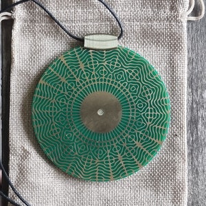 Double Pendant 10 cm Schumann, 4 Harmonics 7.83 Hz / 14.3 Hz / 20.8 Hz / 27.3 Hz cymatic 4 sides - gold copper wax bees