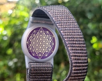 Grid bracelet of 64 tetrahedra and flower of life