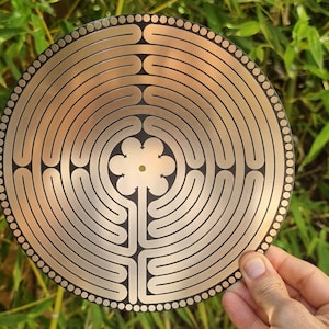 20cm Chartres labyrinth disc with two sides, gold/copper, beeswax - passive emitter of scalar waves, rebalances and soothes