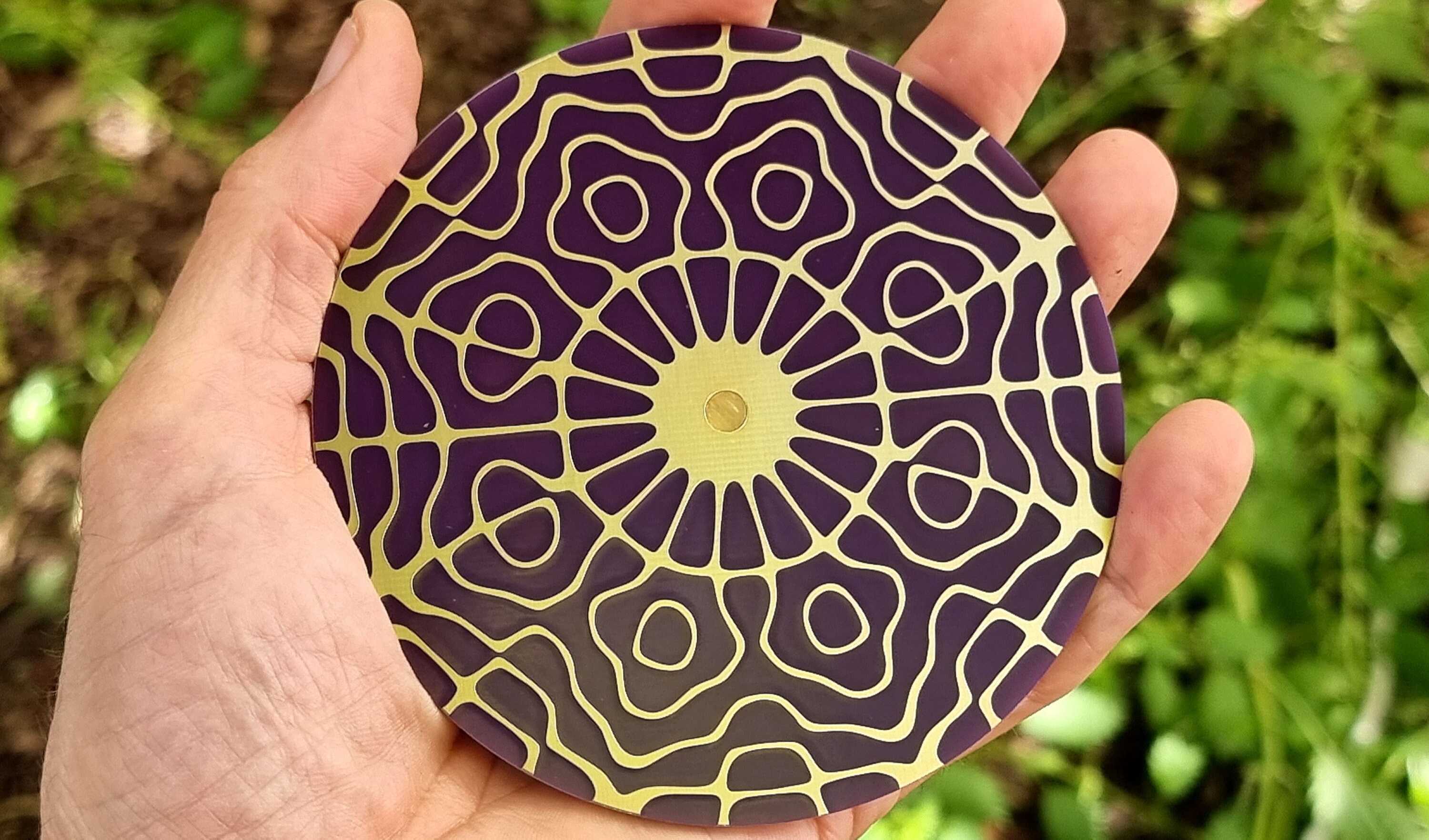 Cymatic Disc 136.10 Hz - Cosmic Om, a Bridge Between the Heart and