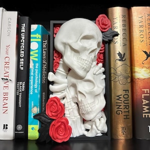 Skeleton Lovers Bookend/Book Nook | Bookish Decor | Unique 3D Printed Gift for Book Lovers