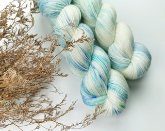 MINTY BREEZE - Merino/Cashmere/nylon Blend - 4ply Sock Weight - 100g/425m - Gift for knitter or crocheter