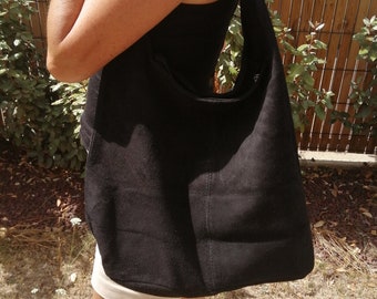 black collar woman leather caba bag