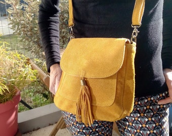 Sac  Besace en daim veritable , boheme , bandouliere