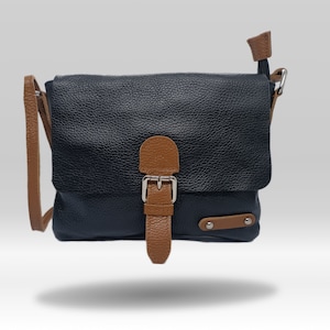 leather shoulder bag, leather pouch, game bag