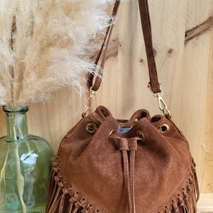 sac sceau boheme a frange en cuir veritable, sac style boheme en daim Camel