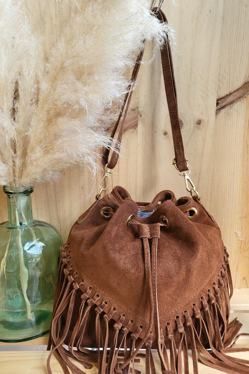 sac sceau boheme a frange en cuir veritable, sac style boheme en daim Camel