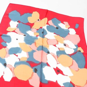 carre de soie , foulard en soie femme carré, foulard moderne, floral, printemps été, foulard pour travailler,foulard pour cheveux ,cadeaux image 5