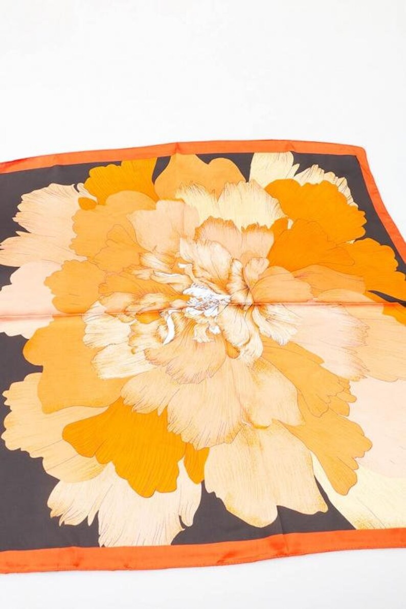 carre de soie , foulard en soie femme carré, foulard moderne, floral, printemps été, foulard pour travailler,foulard pour cheveux ,cadeaux image 8