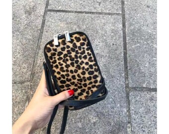 Smartphone-Tasche aus Panther-, Zebra- und Rindsleder