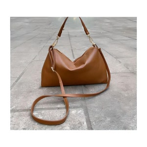 Women's Leather Hobo Bag with camel collar image 9