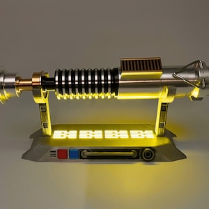 Lichtschwertständer mit LED-Licht (gelbes Lichtstahl-Finish)