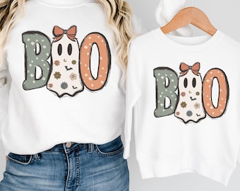 Mama and me Halloween, Retro Boo Ghost Spooky Season Mama Sweatshirt, Halloween Mommy and Me Outfits, Halloween Family Matching Sibling