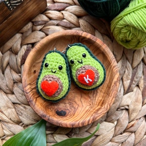 Llavero Aguacate Personalizado, Mitad Aguacate Kawaii, Corazón, Amor, Amistad, Regalo Pareja, Kawaii Amigurumi, Primera Letra, Mini Peluche