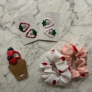 Pretty hair clips, Snap clips, Baby hair clips, Toddler hair clips, Fringe clips, strawberry hair clips