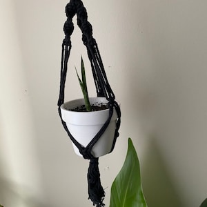 Handgjord mini-makramé-växthängare
