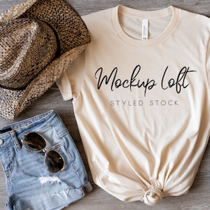 Bella Canvas 3001 Mockup Soft Cream | Stylizowany na płaski układ | Mockup koszulki Soft Cream | Mockup koszulki letniej w stylu boho | SKU T0437